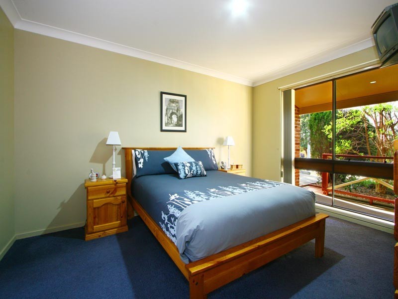 7 Bluegum Place, Barrack Heights NSW 2528