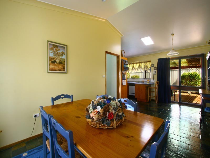 7 Bluegum Place, Barrack Heights NSW 2528