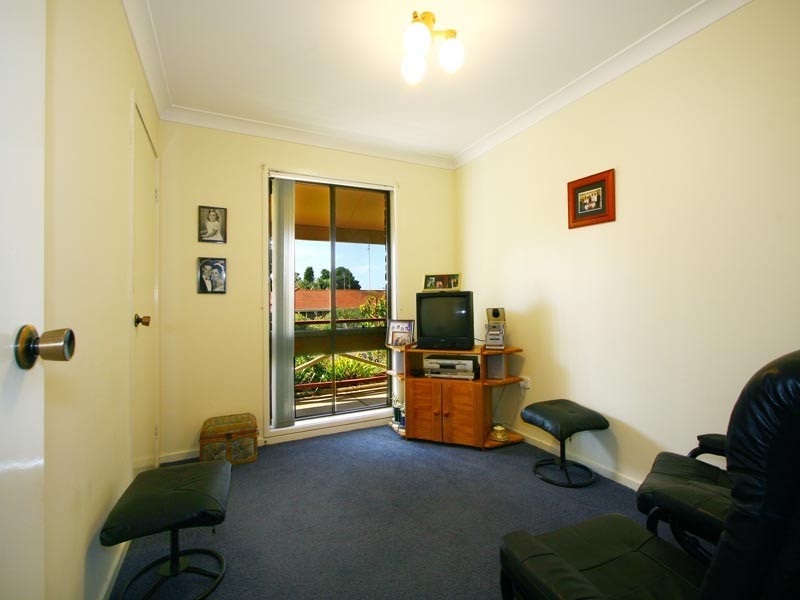 7 Bluegum Place, Barrack Heights NSW 2528