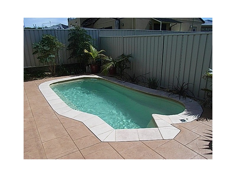 6 Molineaux Crescent, Shell Cove NSW 2529