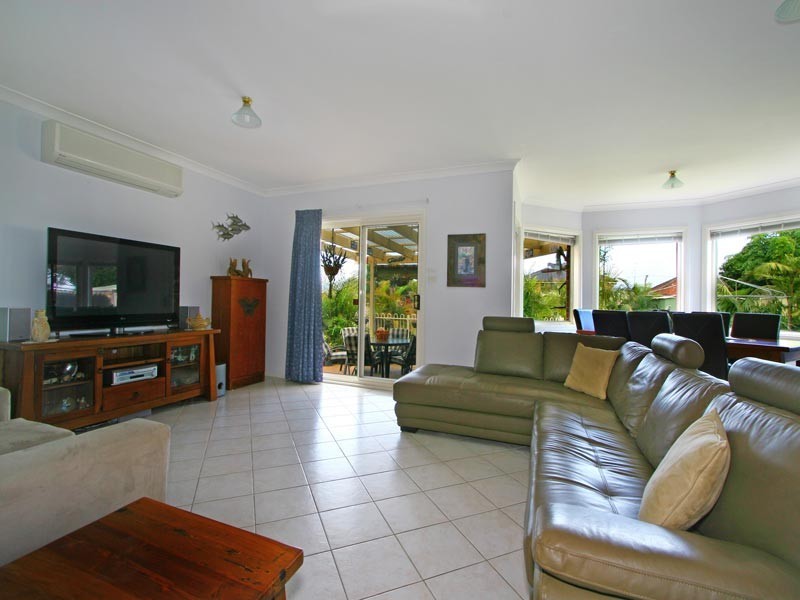 15 Eastern Avenue, Shellharbour NSW 2529