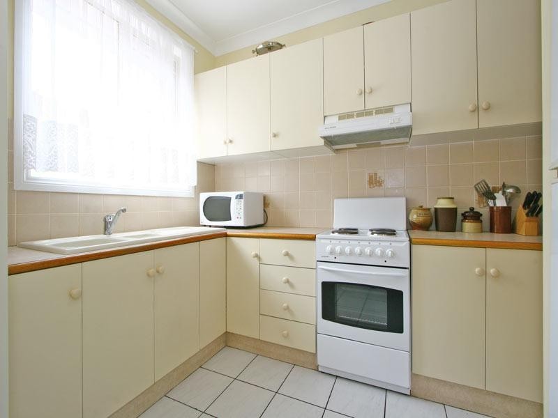 1/6 Park Road, Lake Illawarra NSW 2528