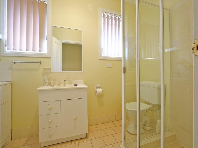 1/6 Park Road, Lake Illawarra NSW 2528