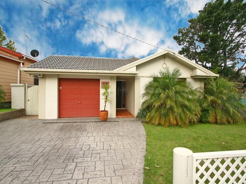 15 Boollwarroo Parade, Shellharbour NSW 2529