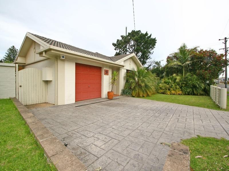 15 Boollwarroo Parade, Shellharbour NSW 2529