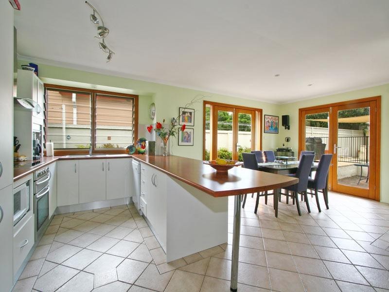15 Boollwarroo Parade, Shellharbour NSW 2529