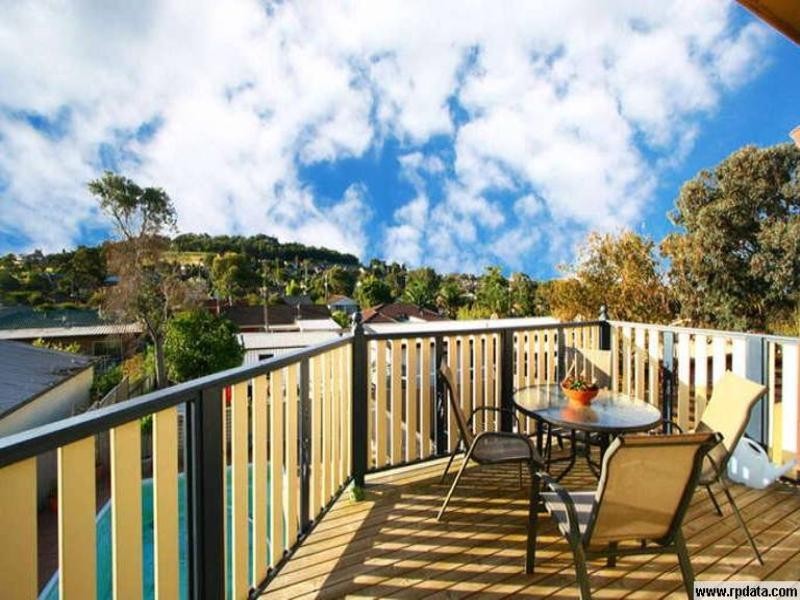 28 Roycroft Avenue, Mount Warrigal NSW 2528