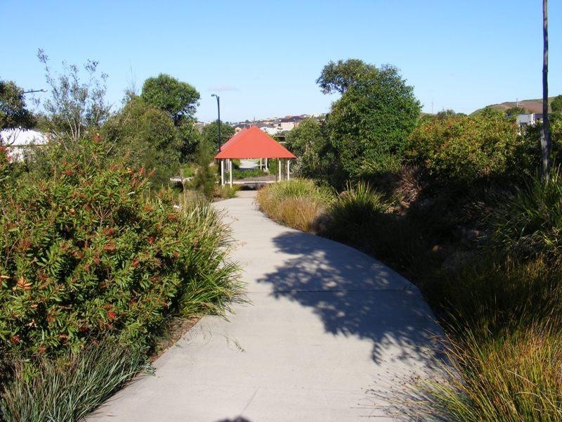 Home 5 Whittaker Street, Flinders NSW 2529