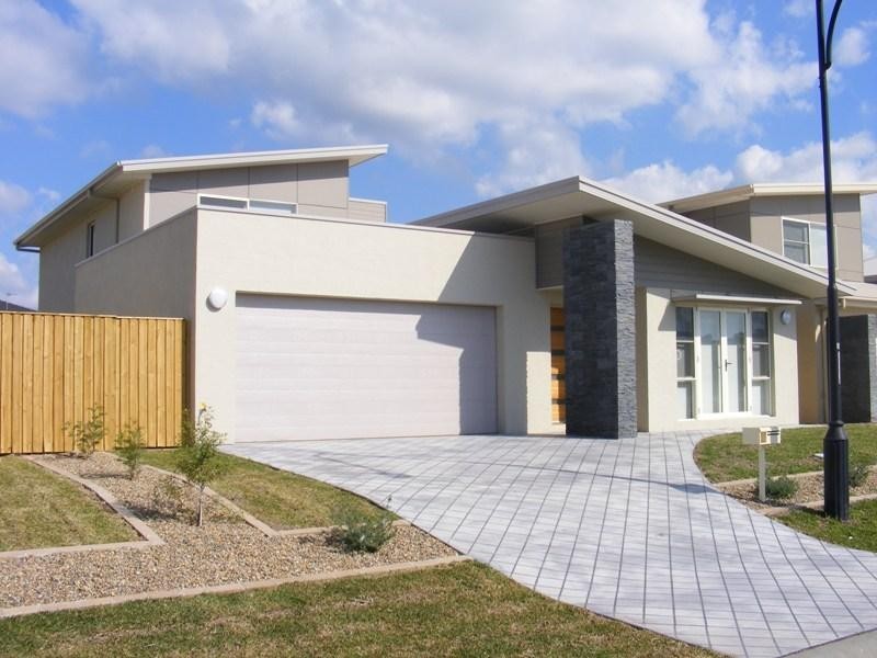 Home 3 Munmorah Circuit, Flinders NSW 2529