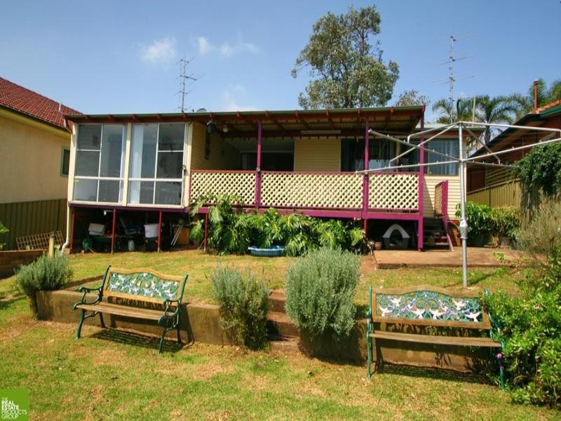 75 The Esplanade, Oak Flats NSW 2529