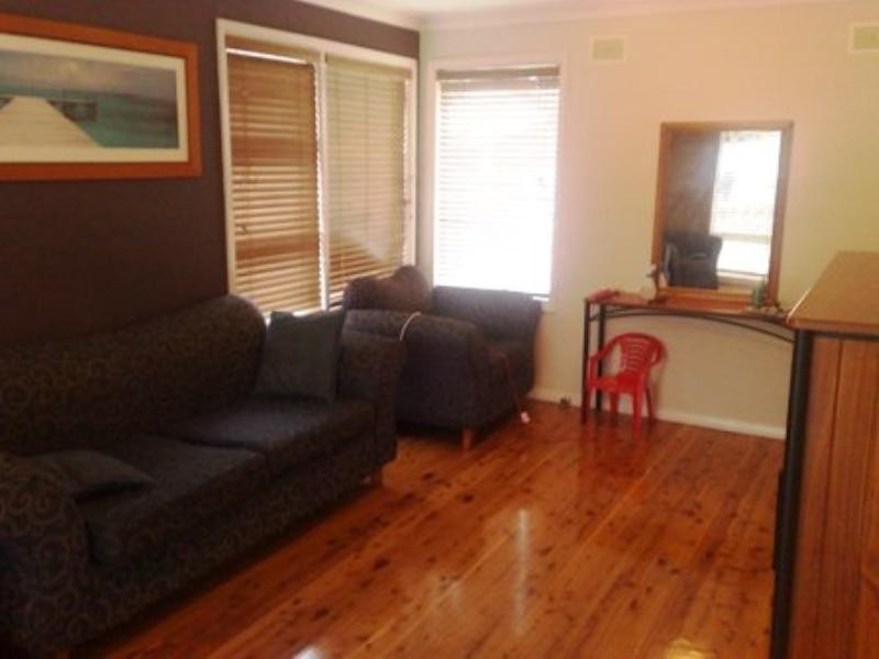 20 Fisher Street, Oak Flats NSW 2529