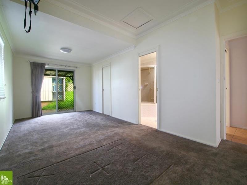 1 McGregor Avenue, Barrack Heights NSW 2528