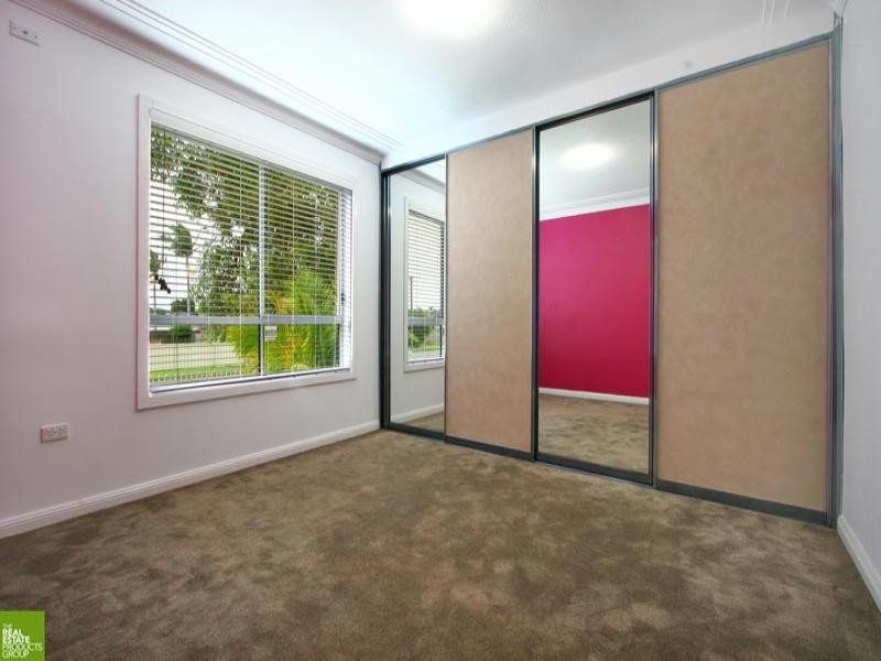 1 McGregor Avenue, Barrack Heights NSW 2528