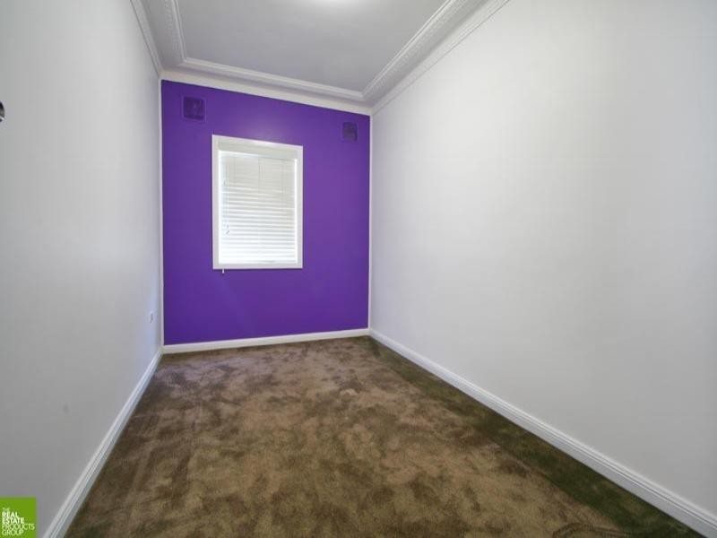 1 McGregor Avenue, Barrack Heights NSW 2528