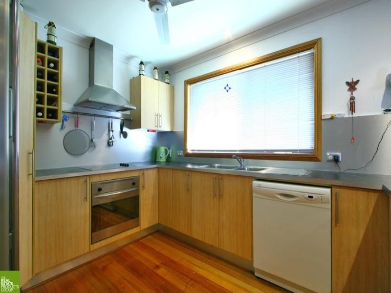 1/8 Cowal Court, Flinders NSW 2529