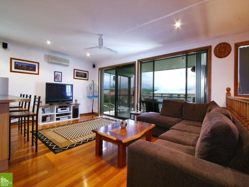 1/8 Cowal Court, Flinders NSW 2529