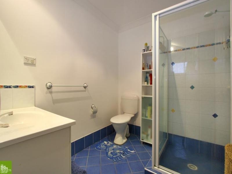 1/8 Cowal Court, Flinders NSW 2529