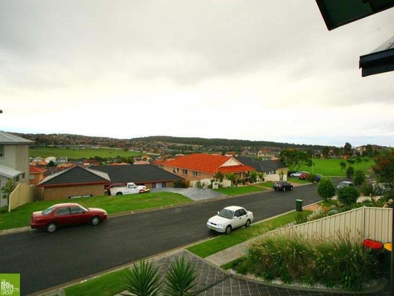 1/8 Cowal Court, Flinders NSW 2529
