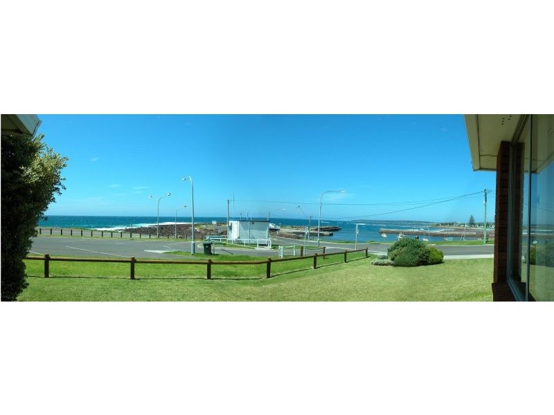 2 Towns Street, Shellharbour NSW 2529