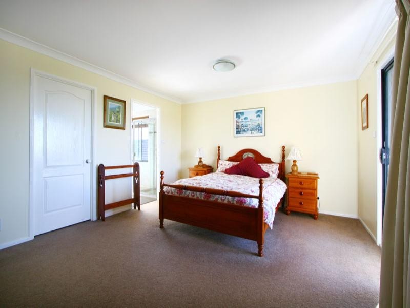 15 Norfolk Crescent, Shell Cove NSW 2529