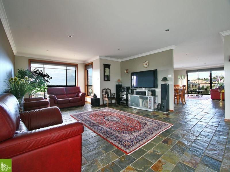 6 Morton Place, Flinders NSW 2529