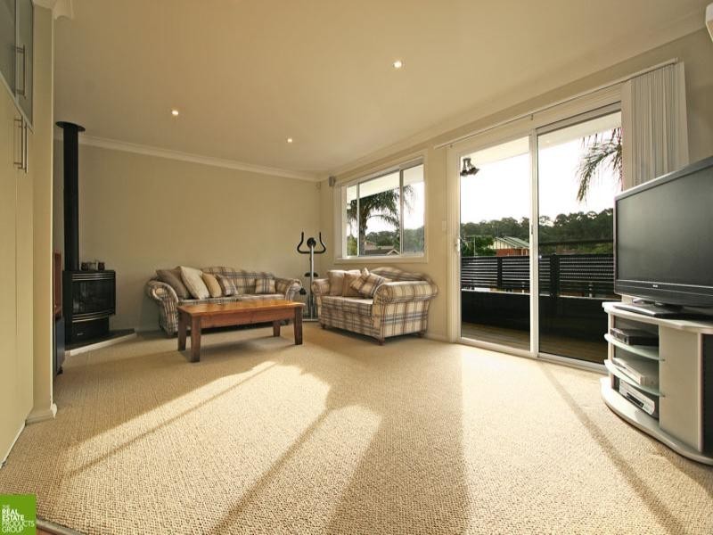 21 Coolawin Crescent, Shellharbour NSW 2529