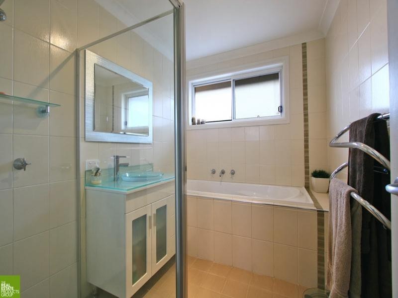 21 Coolawin Crescent, Shellharbour NSW 2529