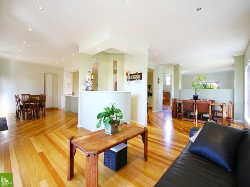 8 Hayman Crescent, Shell Cove NSW 2529