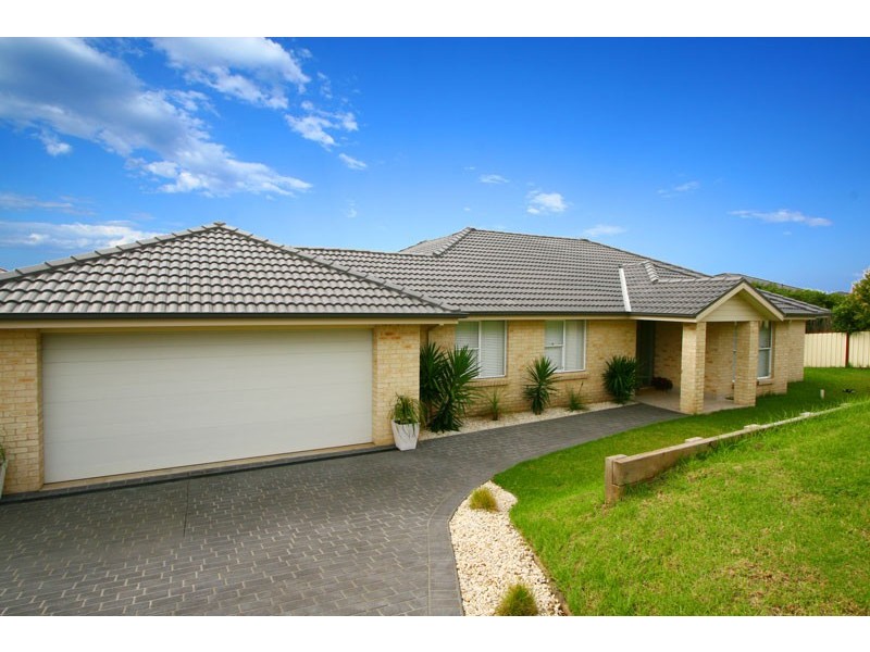 9 Garnett Grove, Flinders NSW 2529