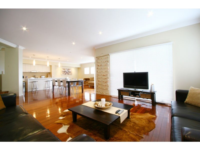 9 Garnett Grove, Flinders NSW 2529