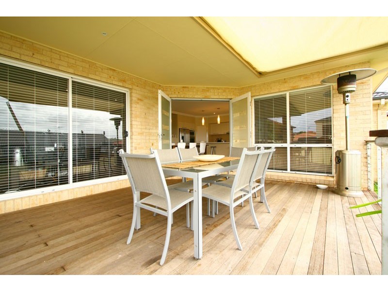 9 Garnett Grove, Flinders NSW 2529