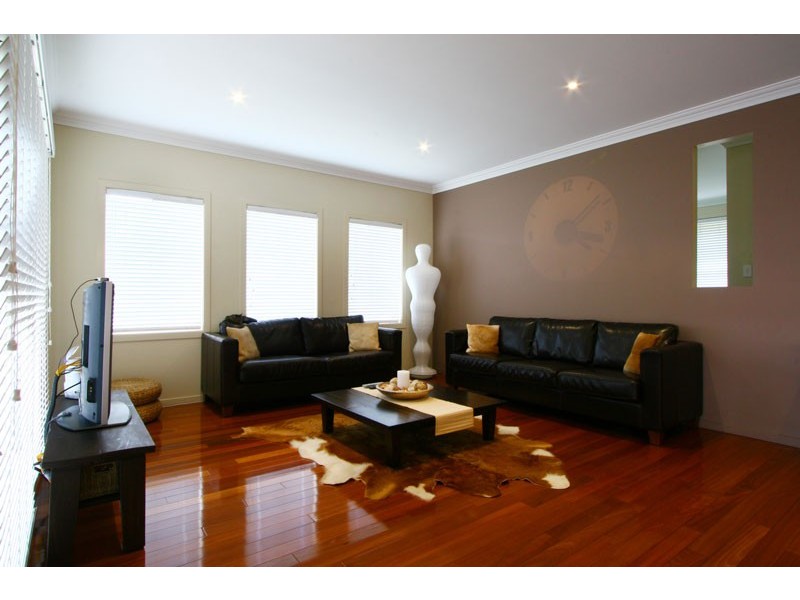 9 Garnett Grove, Flinders NSW 2529