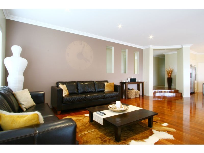 9 Garnett Grove, Flinders NSW 2529