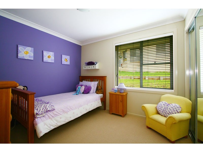 9 Garnett Grove, Flinders NSW 2529