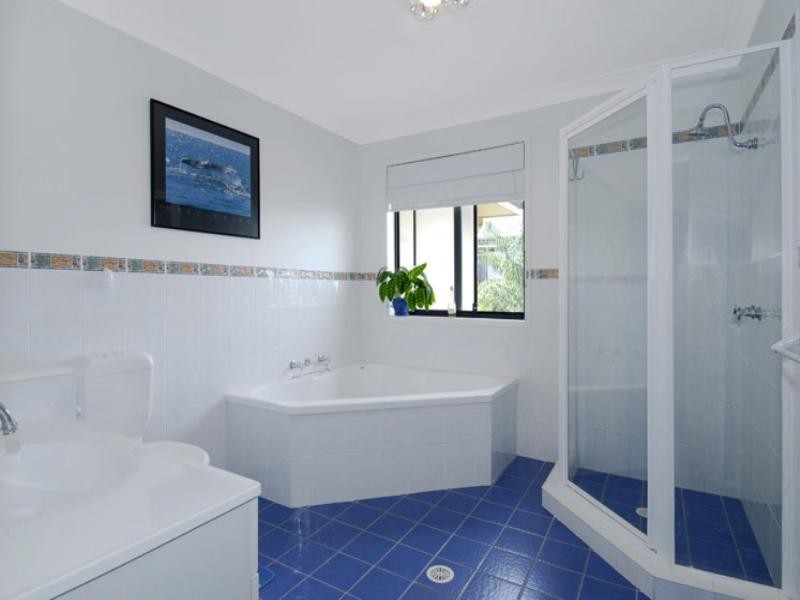 1 Lorikeet Place, Blackbutt NSW 2529