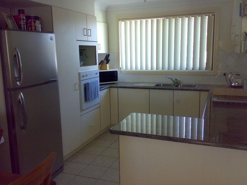 2/3-5 Mungo Place, Flinders NSW 2529