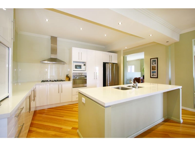 8 Hayman Crescent, Shell Cove NSW 2529