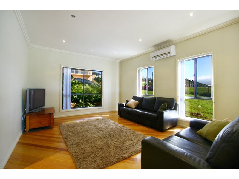 8 Hayman Crescent, Shell Cove NSW 2529