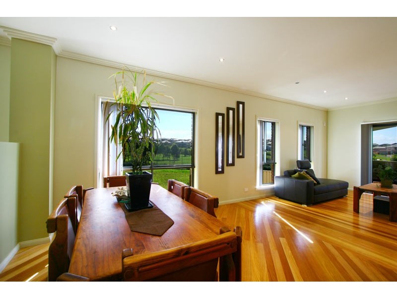8 Hayman Crescent, Shell Cove NSW 2529