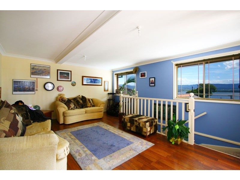 59 Cuthbert Drive, Mount Warrigal NSW 2528