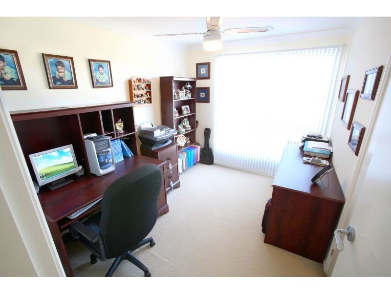 10 Adam Murray Way, Flinders NSW 2529