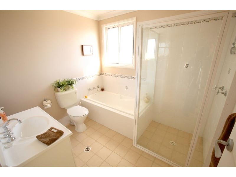 10 Adam Murray Way, Flinders NSW 2529