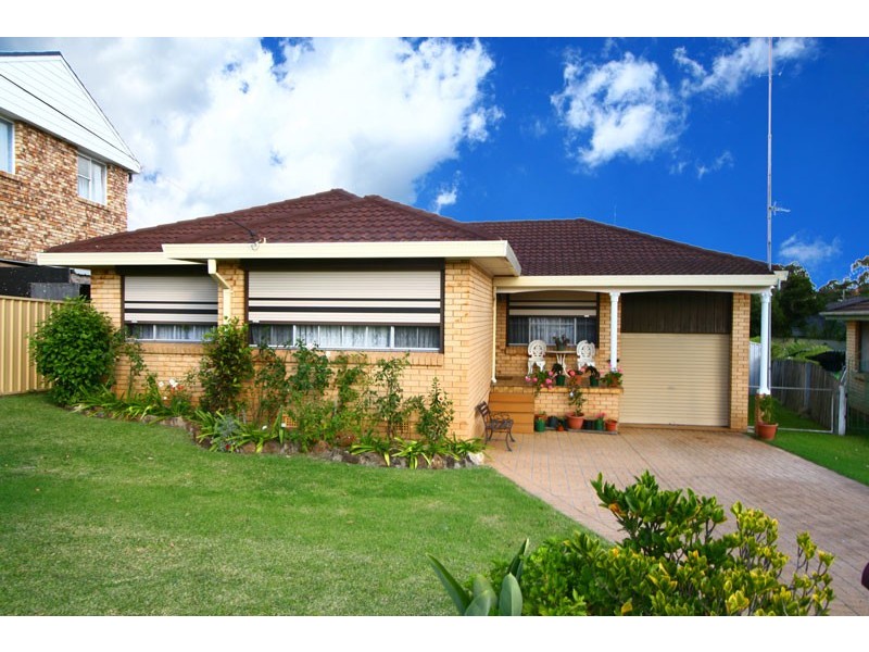 11 Gray Avenue, Mount Warrigal NSW 2528