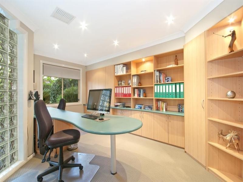 23 Erlestoke Place, Castle Hill NSW 2154