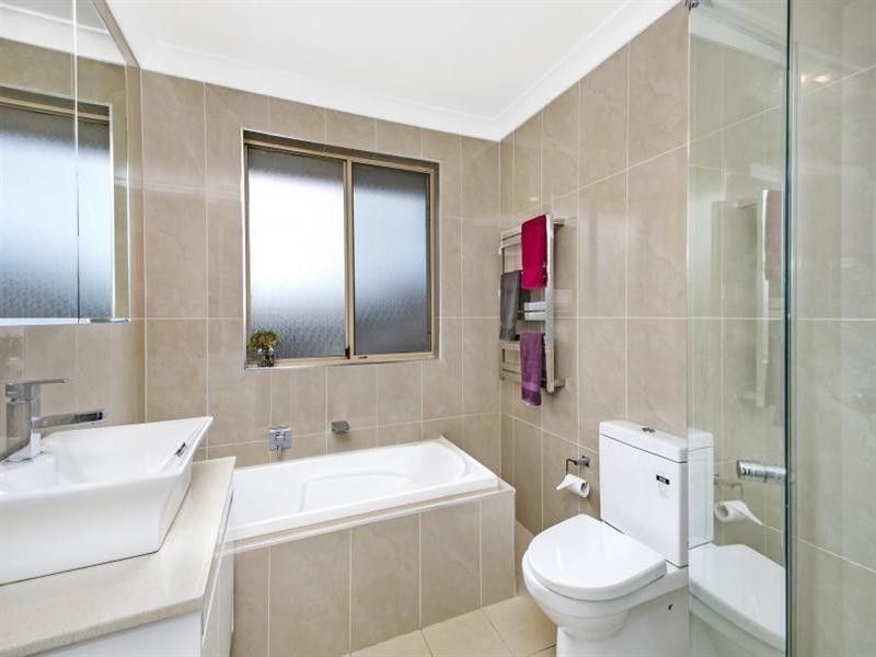 45 Oakhill Drive, Castle Hill NSW 2154