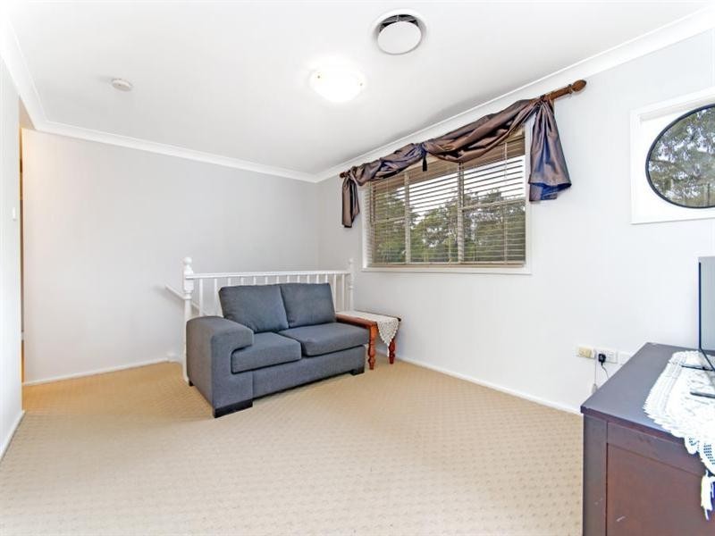 27 Francis Greenway Drive, Cherrybrook NSW 2126