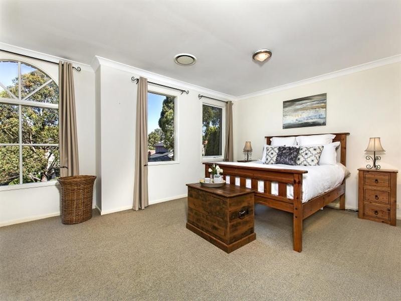 50 Fernbrook Place, Castle Hill NSW 2154