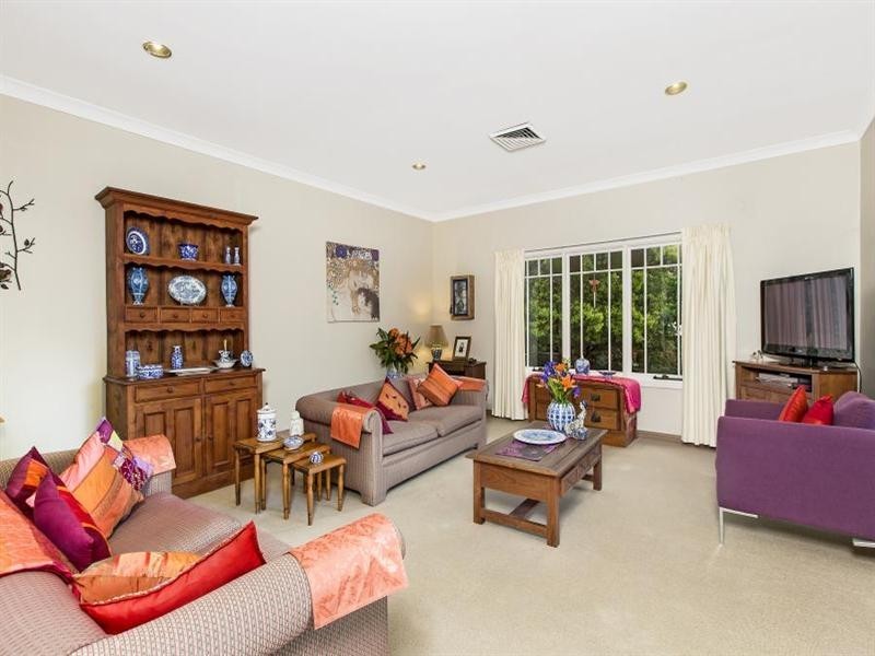 2 Harlech Court, Castle Hill NSW 2154