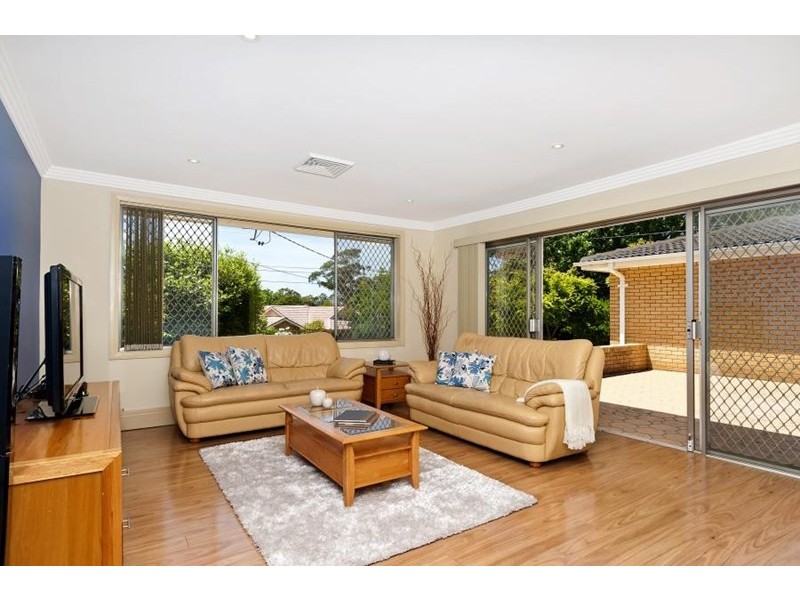15 Fairburn Avenue, West Pennant Hills NSW 2125