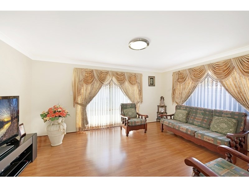 4 Frangipani Avenue, Glenwood NSW 2768